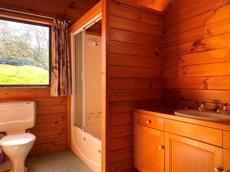 321 Redoubt Road Totara Park_7