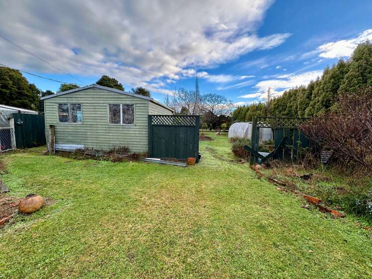 5 Park Lane Owaka_23