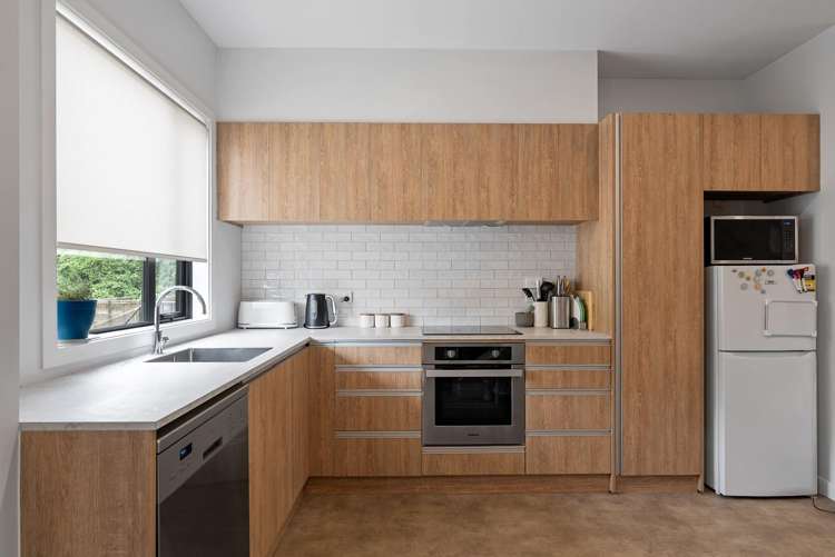 4/23 Middleton Road Johnsonville_1