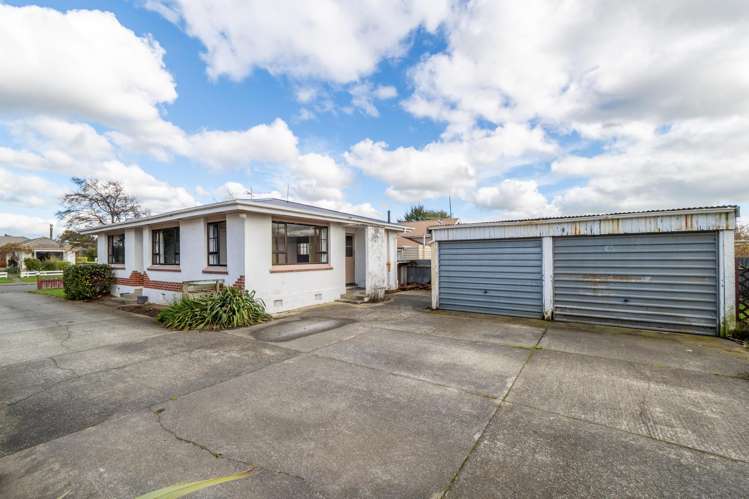 132 Lamond Street East Hargest_14