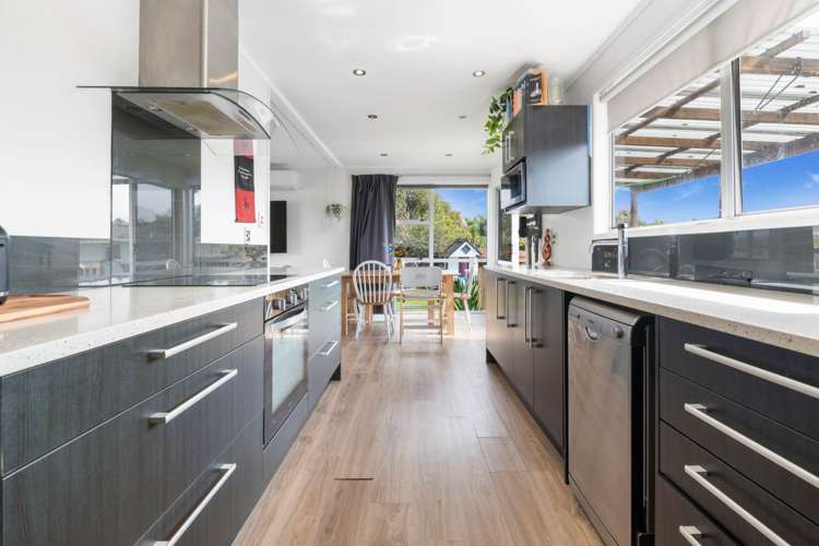 5 Cockayne Crescent Sunnynook_6