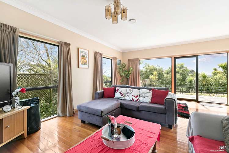 207 Golf Road Titirangi_13