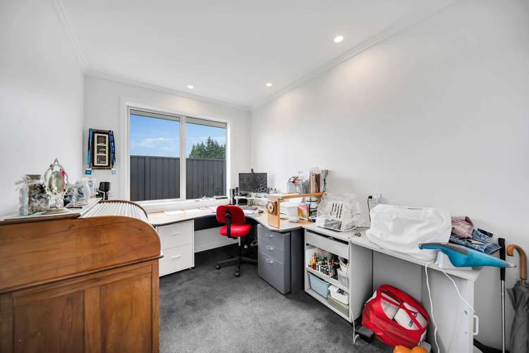 81 Orbell Crescent Te Anau_19
