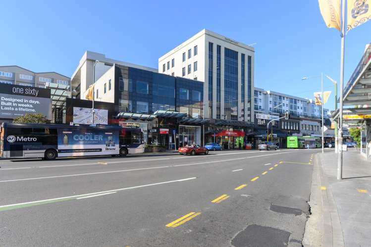 B602/176 Broadway Newmarket_7