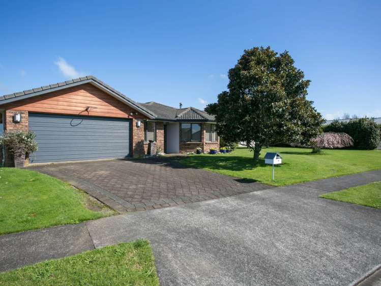 6 De La Mare Drive Leamington_16