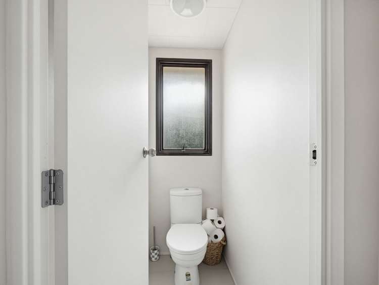 2/342C Royal Road Massey_12