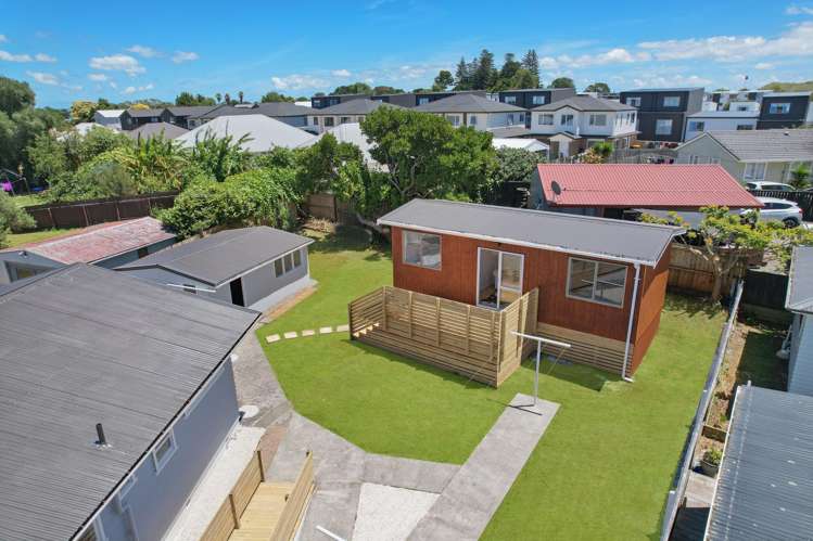 24 Halswell Street Mangere East_16