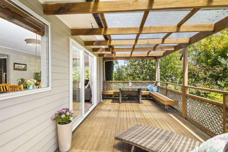 2 Phillip Parade Forrest Hill_9