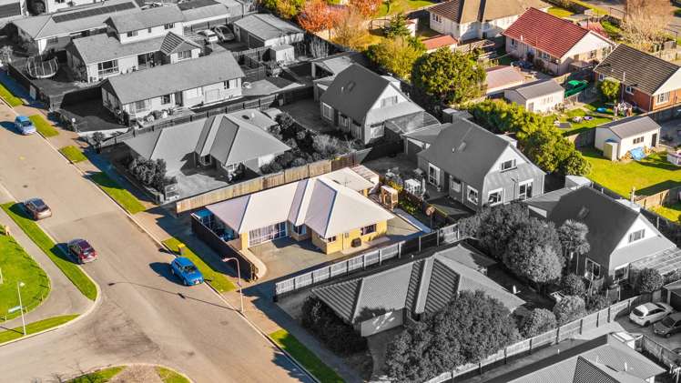 43 Farnborough Street Aranui_16
