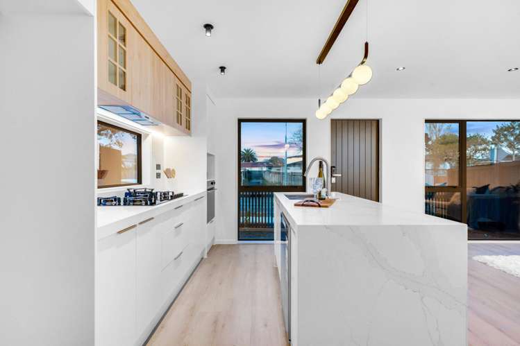 Lot 2/69 Walworth Avenue Pakuranga Heights_17