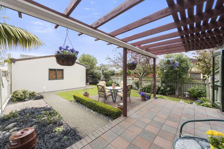 4/8 Tuscany Way Te Atatu Peninsula_3