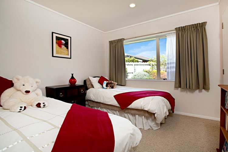 16 Ambleside Drive Northpark_13