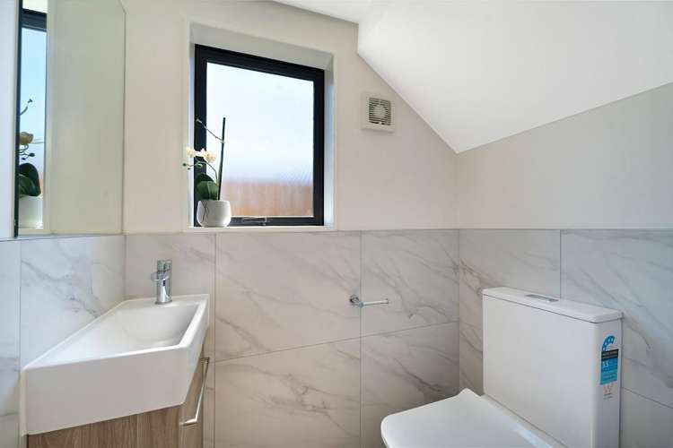 2E Milich Terrace Te Atatu South_13