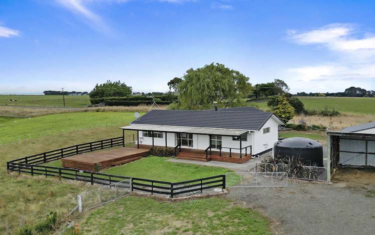 2346 Makino Road Halcombe_5