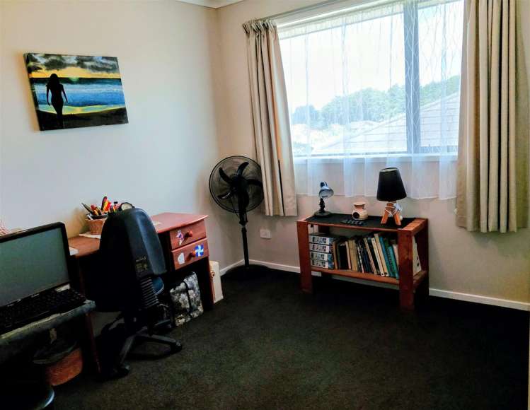 8 Muirfield Rise Te Kamo_12