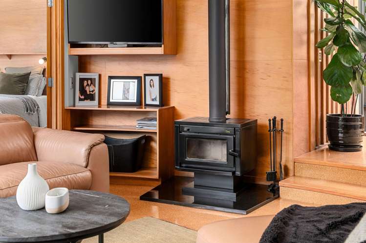 736 River Road Chartwell_11