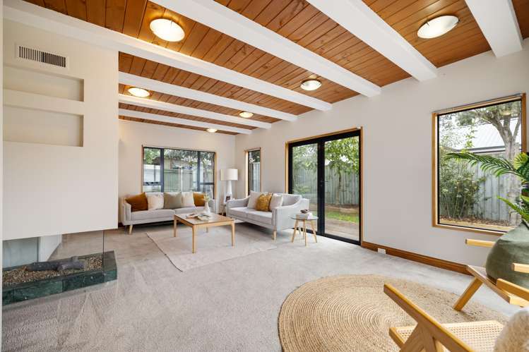 2/155 Yaldhurst Road Upper Riccarton_4