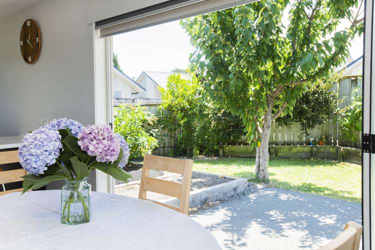 15 Silverstone Place Lytton West_22