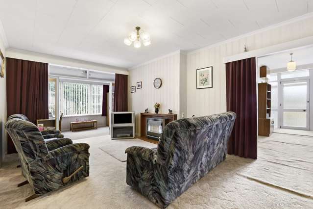 156 Queens Drive Lyall Bay_3