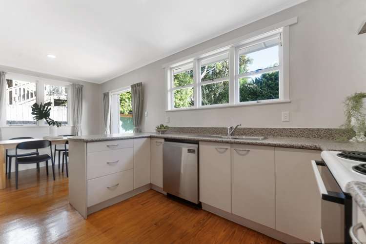 1/12 Selwyn Crescent Forrest Hill_11