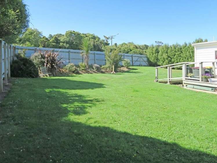 23 Totara Street Kaka Point_16