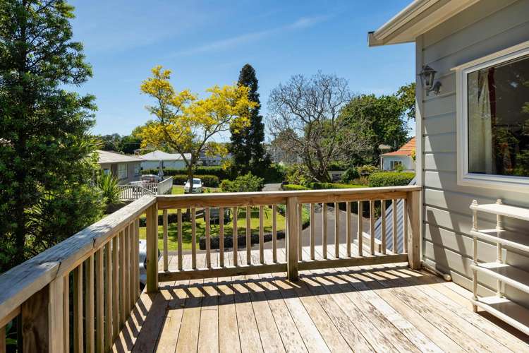 707 & 707B New North Road Mount Albert_52