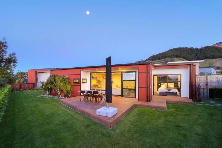 66 Fairose Drive Richmond_2