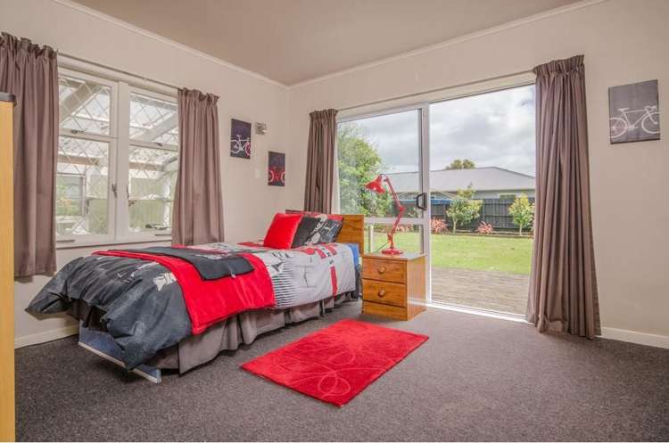 1 Helga Crescent Te Atatu Peninsula_13