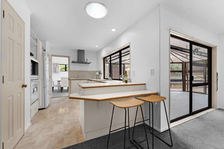 25 Lexington Drive Botany Downs_8