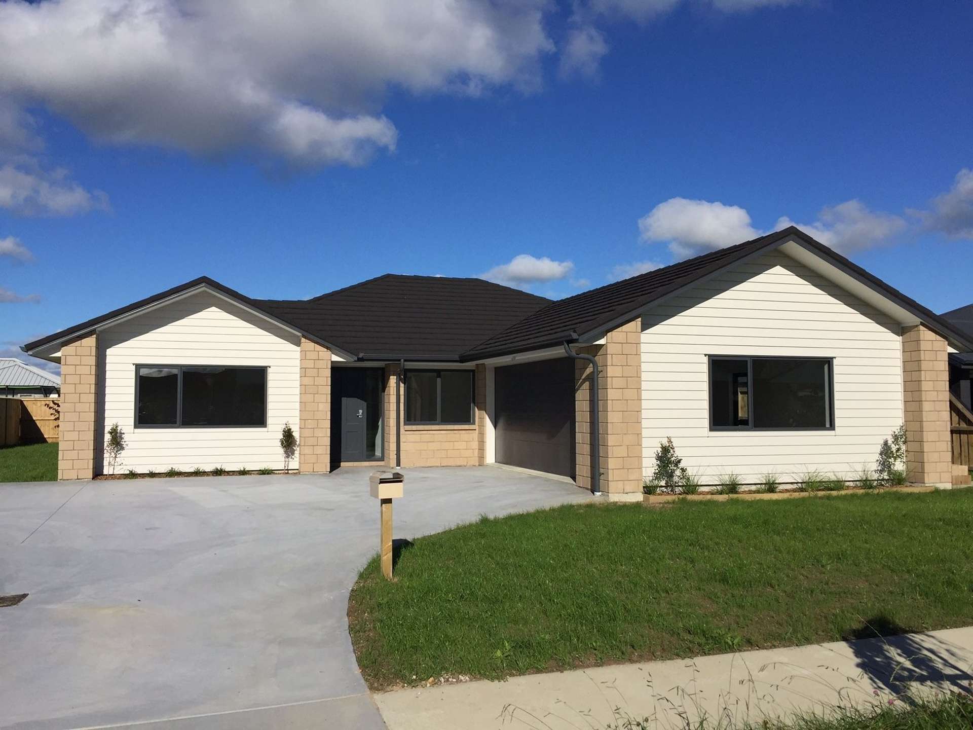 5 Fred White Drive Kumeu_0