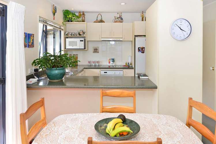 5/848 Whangaparaoa Road Manly_6