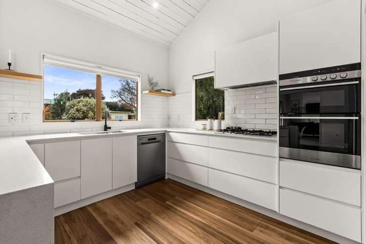 24 Ngarimu Crescent Taradale_3