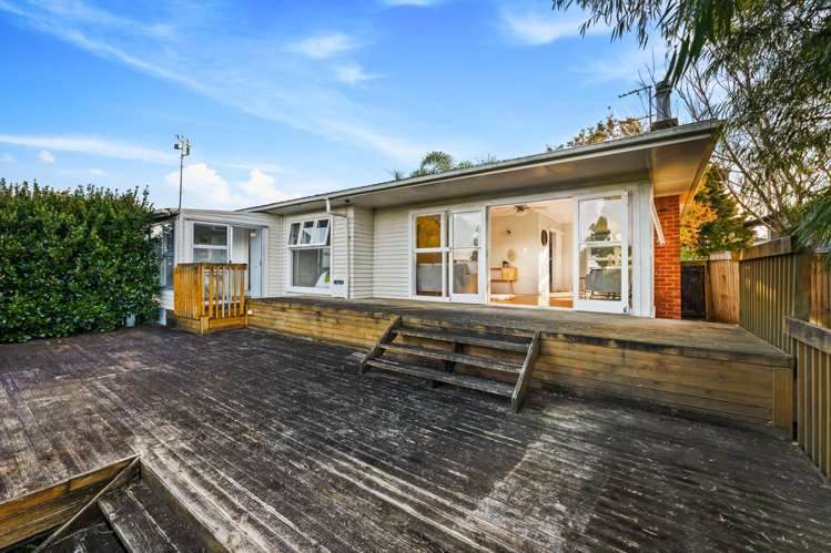 18 Chorley Avenue Massey_14