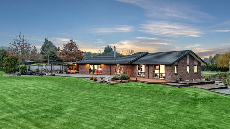 9 Adian Way Loburn_24