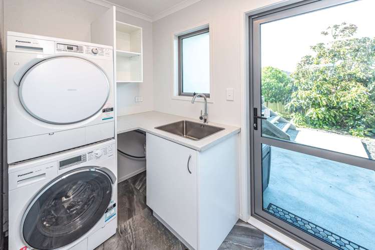 14 Magnolia Crescent Tawhero_17