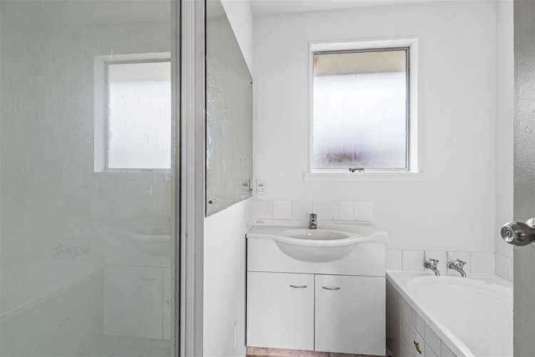 2 Bidwell Place Hillmorton_11