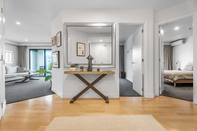 2A/22 Pakenham Street East 10015_1