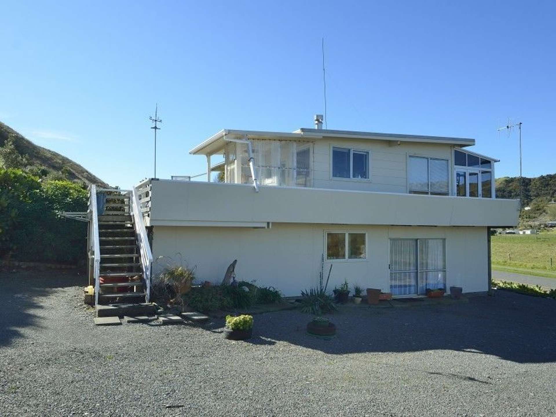 176 Newcastle Street Mahia_0