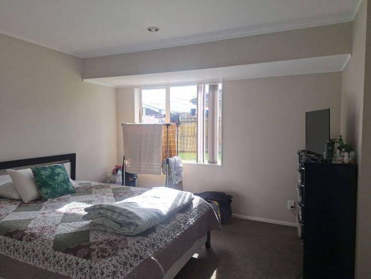 1 Mika Court 10673_7