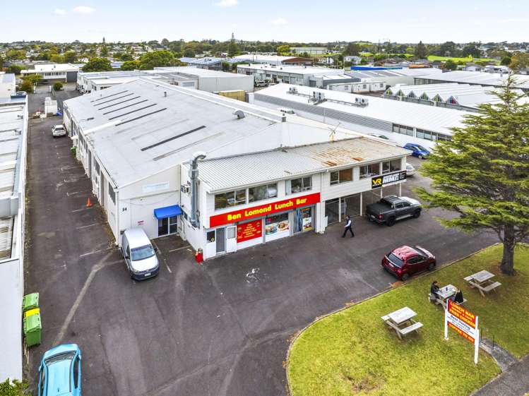 54 and 56 Ben Lomond Crescent Pakuranga_11