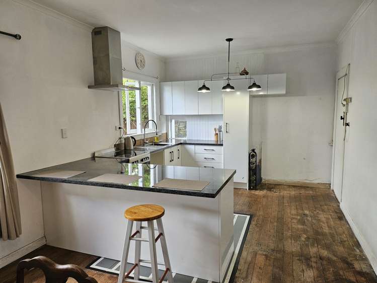 53 Nelson Quay Cobden_1