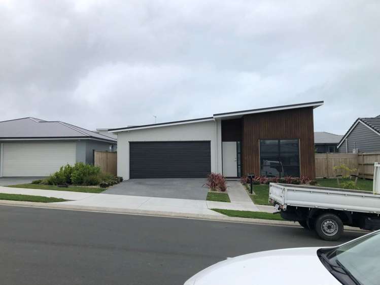 4 Taikura Avenue Red Beach_6