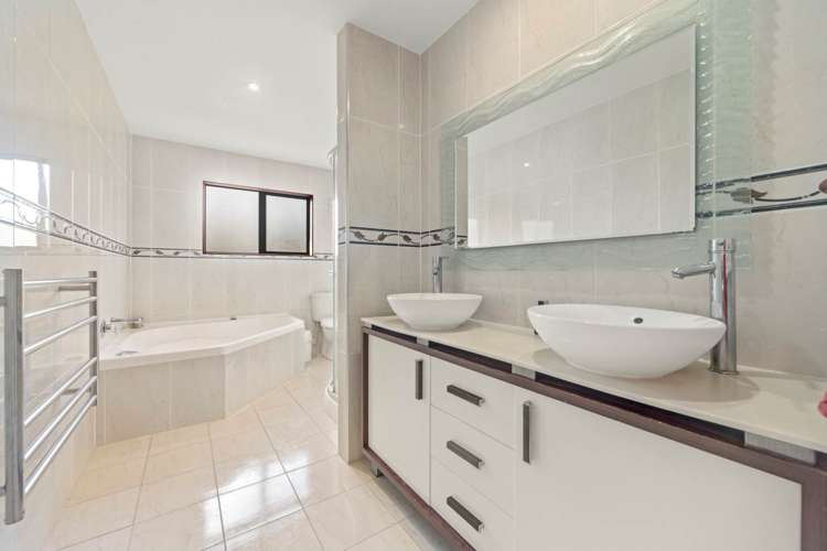 4 Kaseng Place East Tamaki Heights_13