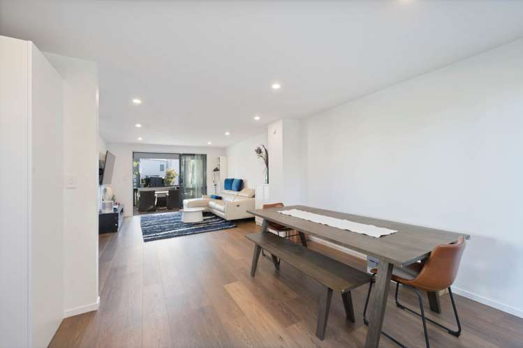 16 Hiki Street Hobsonville_5