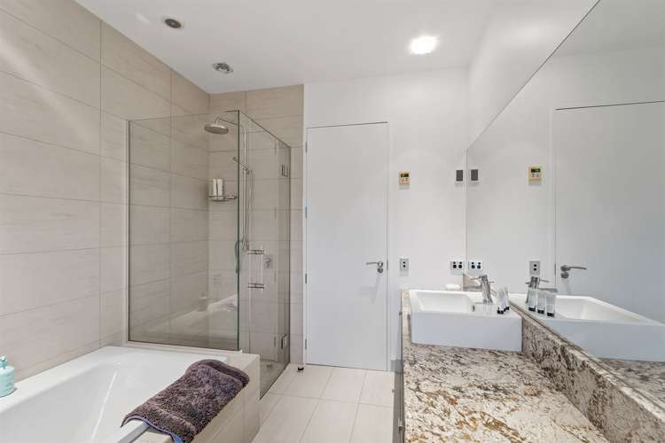 36 Rue Damarres Gulf Harbour_28