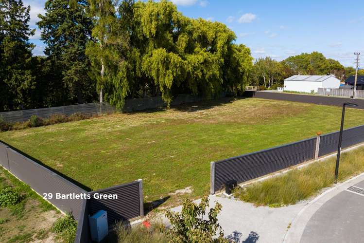 6 Bartletts Green Sections Yelverton_13