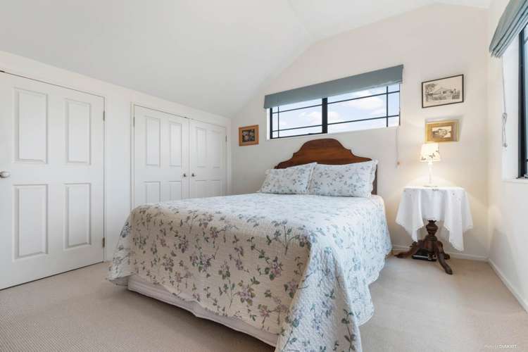 9a Blackett Crescent Meadowbank_12