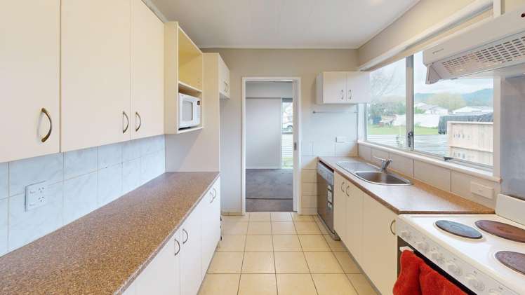 2/38a ( Front house ) Clapham Street 1226_4