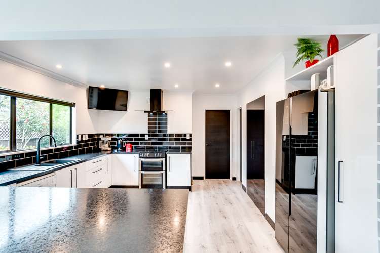 13 Donegal Crescent Tamatea_7