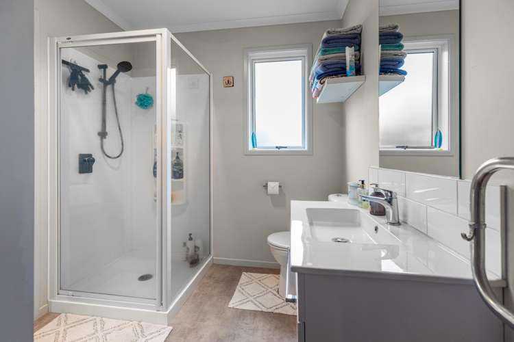 3a Stirling Grove Greerton_13